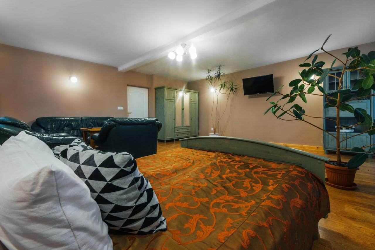 Hotel Orzel Zamość Buitenkant foto